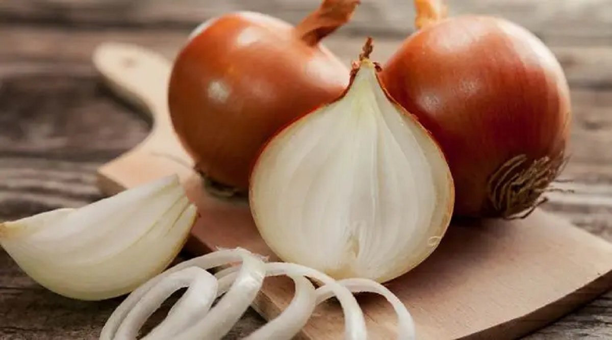 Onion Benefits: ઉનાળામાં સ્વાસ્થ્ય માટે ફાયદાકારક છે કાચી ડુંગળી, જાણો https://www.pravinews.com/lifestyle/health-fitness/onion-benefits-raw-onion-is-beneficial-for-health-in-summer-know-4340