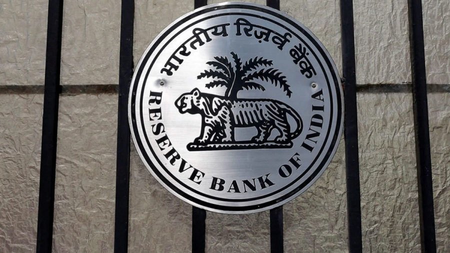 RBI Action on Banks:એક કોટક મહિન્દ્રા બેંક જ નહીં, આ લોકોની સામે પણ ચાલ્યું RBIનું ચાબુક https://www.pravinews.com/business/rbi-action-on-banks-not-only-one-kotak-mahindra-bank-rbis-whip-went-against-these-people-too-5202