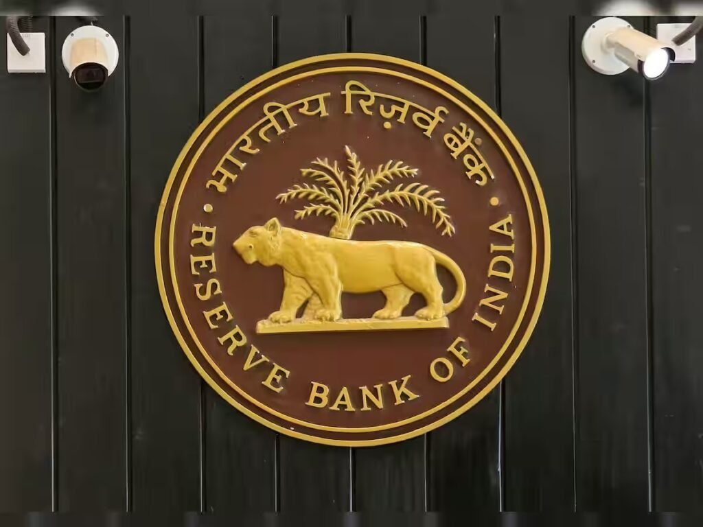 Reserve Bank of India: RBIના ટાર્ગેટ હેઠળ આ 5 બેંકો, લાખો રૂપિયાનો ફટકાર્યો દંડ https://www.pravinews.com/business/reserve-bank-of-india-rbi-these-5-banks-under-rbis-target-fined-lakhs-of-rupees-2993