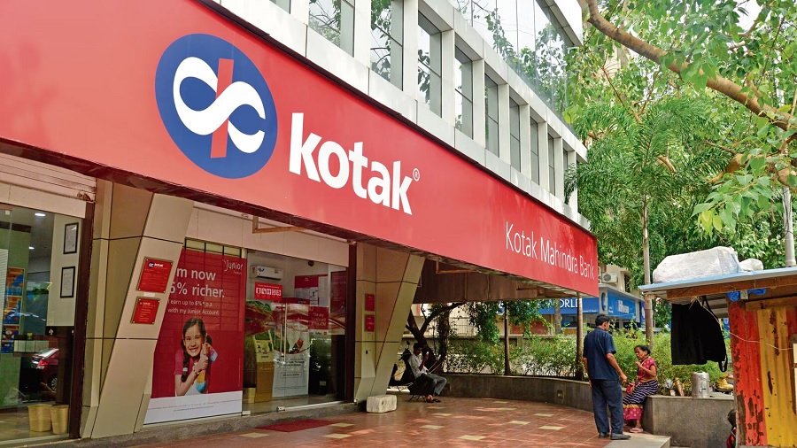 Kotak Mahindra Bank : કોટક મહિન્દ્રા બેંક પર ચાલ્યો RBI ડંડો, આ સિસ્ટમમાં જોવા મળી મોટી ખામી https://www.pravinews.com/business/kotak-mahindra-bank-rbi-baton-went-on-kotak-mahindra-bank-a-major-flaw-was-found-in-this-system-4552