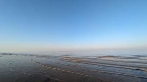 Dandi Beach : પરિવાર ઉજવી રહ્યો હતો દરિયા કિનારે પિકનિક, 4 સભ્યો વહી ગયા, હજુ લાપતા https://www.pravinews.com/gujarat-news/4-members-of-family-doing-picnic-on-navsari-sea-shore-coast-swept-away-searching-is-onv-8054