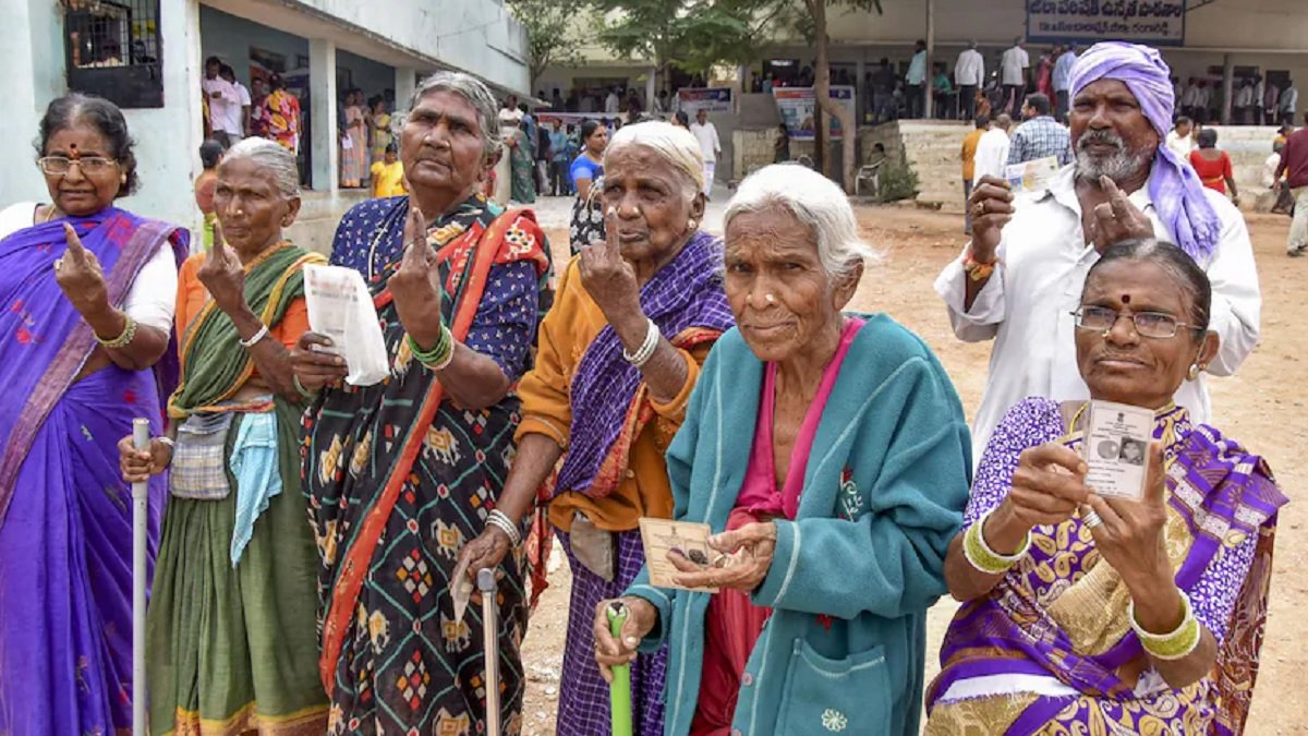 Loksabha Election 2024: ગુજરાતમાં ચૂંટણીનો પર્વ ખુબ ઉત્સાહથી ચાલી રહ્યો છે, જાણો ક્યાં ક્યાં જિલ્લામાં કેટલું થયું મતદાન https://www.pravinews.com/elections/lok-sabha-election-2024/loksabha-election-2024-the-election-season-is-going-on-in-gujarat-with-great-enthusiasm-know-where-and-how-much-voting-took-place-in-which-district-6816