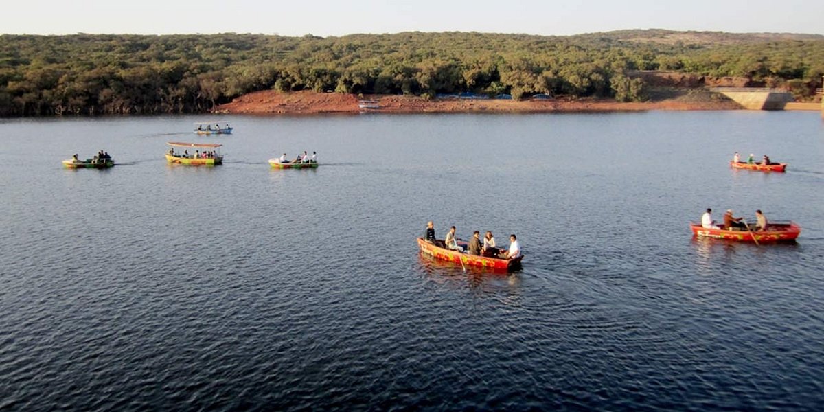 Maharashtra Famous Lake : તમારા પરિવાર સાથે મહારાષ્ટ્રના આ પ્રખ્યાત તળાવોની મુલાકાત લો, ઉનાળામાં અહીં ફરવાની મજા જ અલગ છે https://www.pravinews.com/travel-news/explore-these-famous-lakes-of-maharashtra-with-your-family-7596