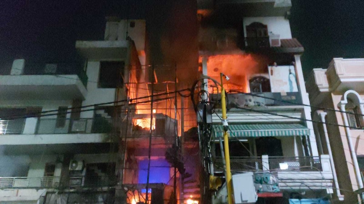 Delhi Baby Centre Fire Incident : દિલ્હીના વિવેક વિહારમાં મોટો અકસ્માત, બેબી કેર હોસ્પિટલમાં આગને કારણે 7 બાળકોના મોત. https://www.pravinews.com/world-news-in-gujarati/delhi-fire-breaks-out-in-baby-care-center-in-vivek-vihar-many-children-died-9594