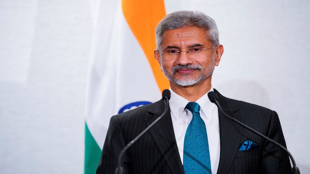 S Jaishankar : રાષ્ટ્રીય મુદ્દા પર વાત કરતા પહેલા ખબર હોવી જોઈએ કોણ ક્યાં છે, વર્ષ 1998નો ઉલ્લેખ વિદેશ મંત્રીએ કર્યા આ સરકારના વખાણ https://www.pravinews.com/world-news-in-gujarati/jaishankar-recalls-1998-pokhran-nuclear-test-says-ensured-our-national-security-7749