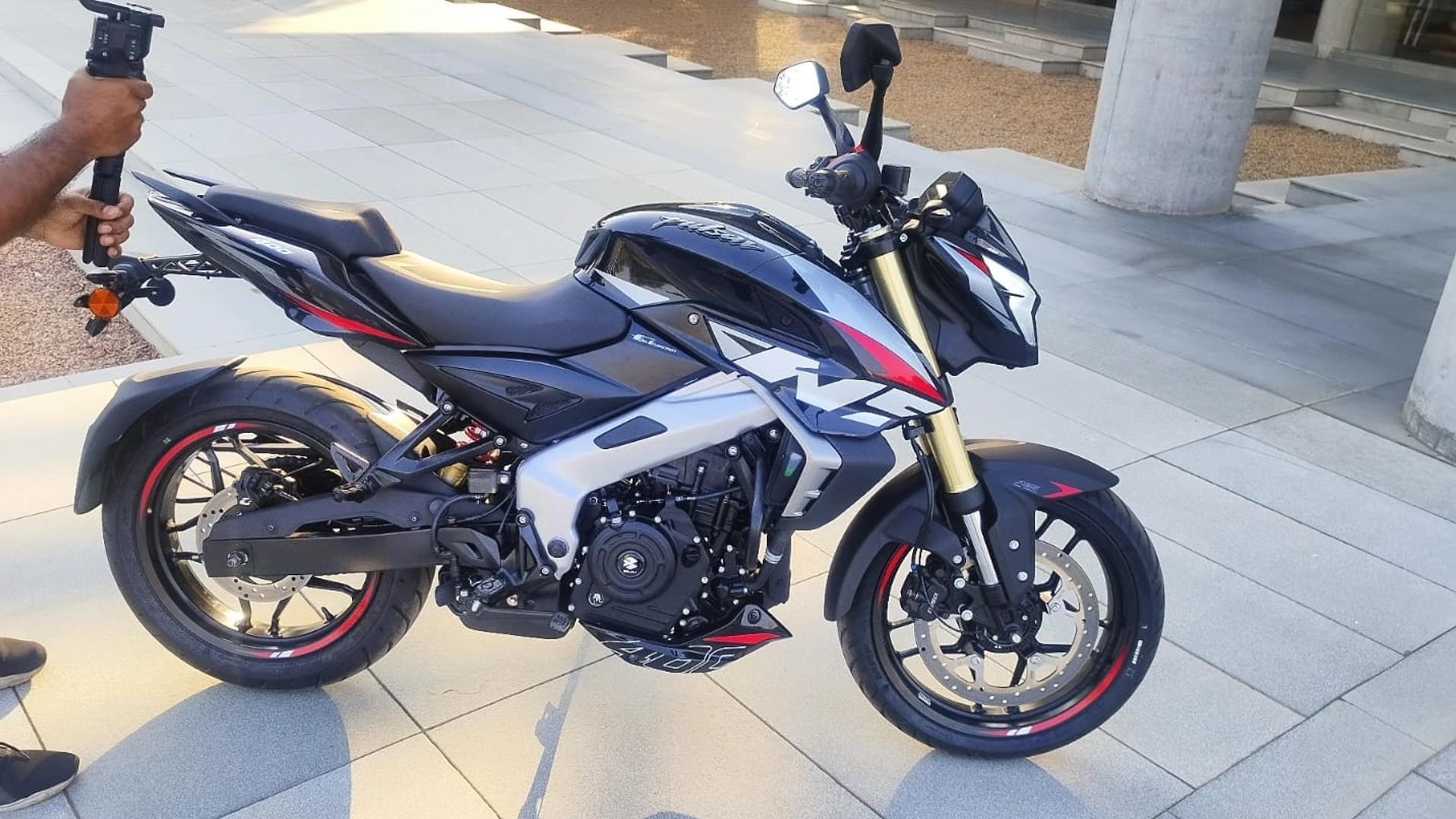 Bajaj Pulsar NS400Z : આ 5 વસ્તુઓ 2024 Bajaj Pulsar NS400Zને બનાવે છે ખાસ, જાણો 1.85 લાખ રૂપિયામાં શું મળશે https://www.pravinews.com/automobile/5-things-to-know-about-2024-bajaj-pulsar-ns400z-11553