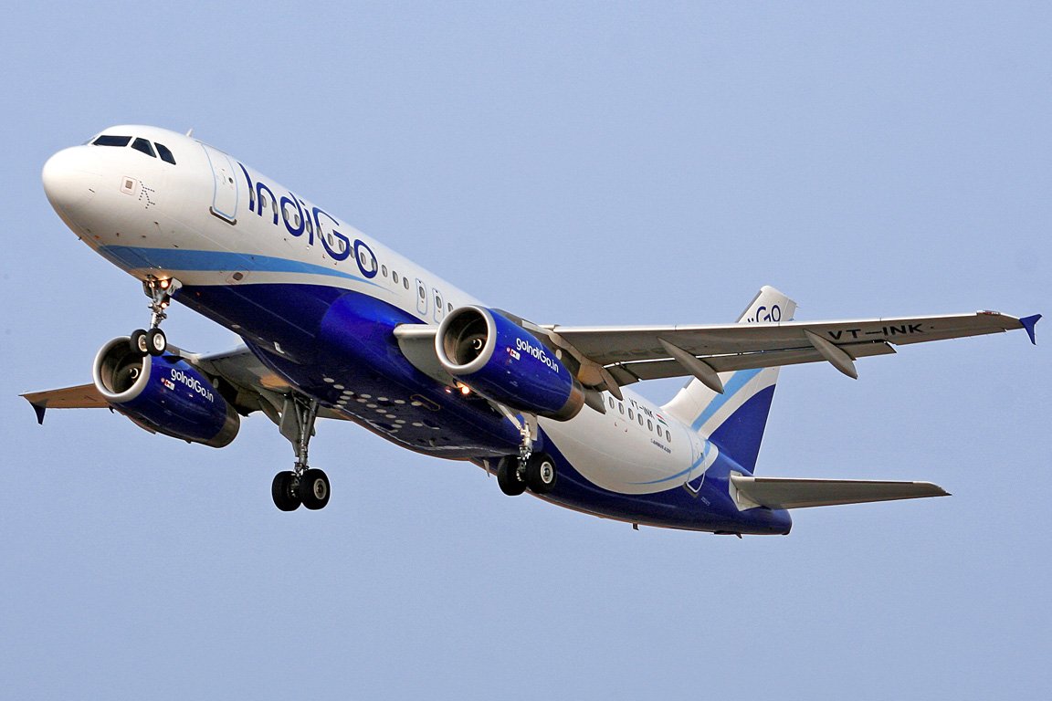 Airline News: ઈન્ડિગો એરલાઈન્સે 17 દિવસ બાદ પરત કર્યો સામાન, હવે ચૂકવશે 70,000 રૂપિયાનું વળતર https://www.pravinews.com/business/consumer-forum-ordered-indigo-to-pay-rs-70000-for-delay-in-delivering-luggage-15673