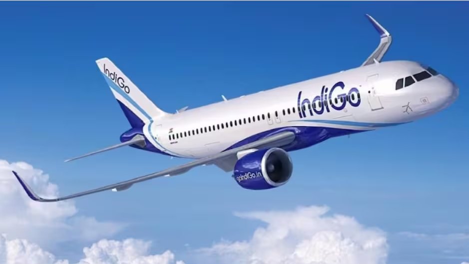 Indigo Flight: ઈન્ડિગો ફ્લાઈટમાં કેમ મહિલા મુસાફરે હંગામો મચાવ્યો https://www.pravinews.com/world-news-in-gujarati/emale-passenger-created-ruckus-in-indigo-flight-accused-of-misbehaving-with-crew-members-declared-unruly-passenger-16059