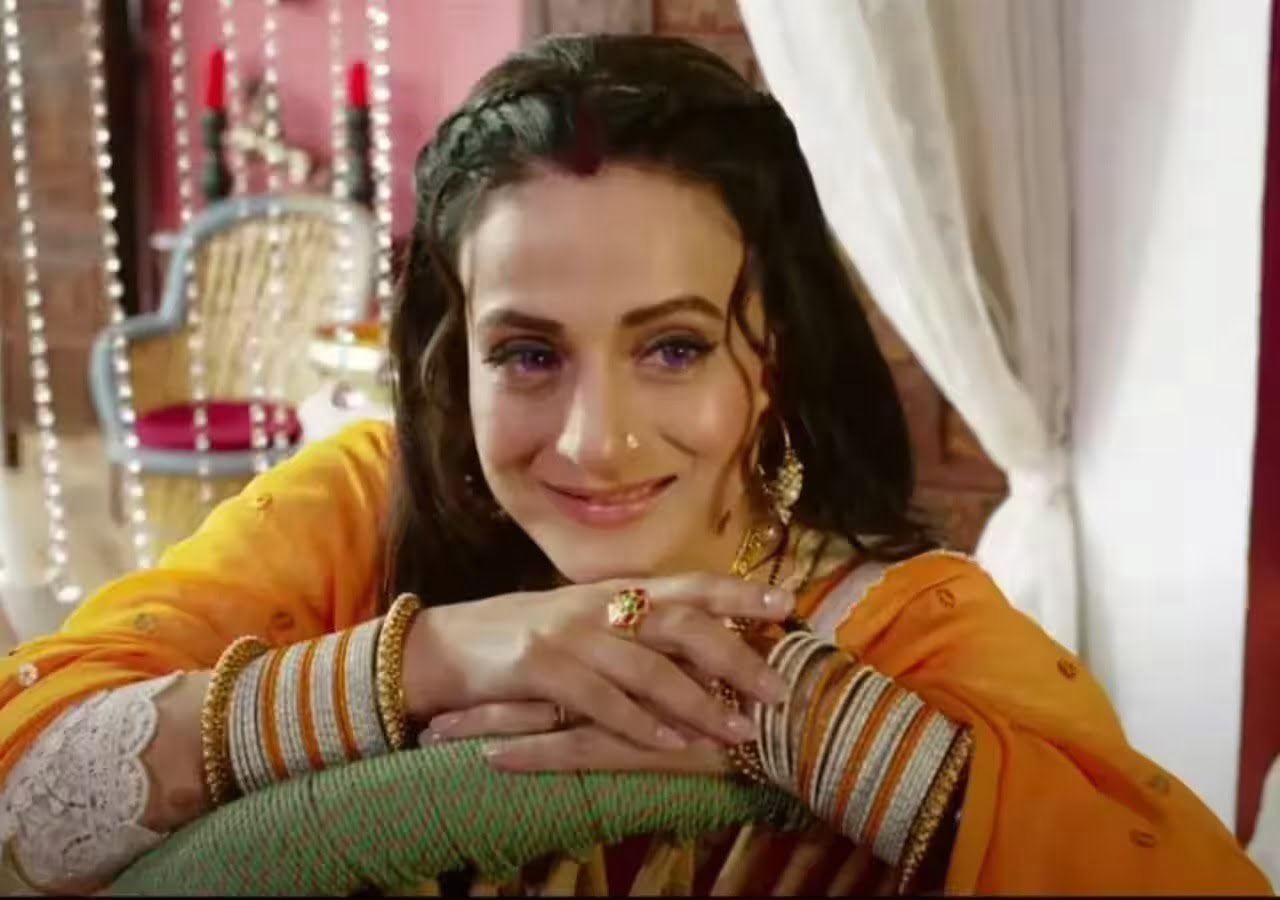 Ameesha Patel: આ ફિલ્મોમાં પણ જોવા મળ્યો હતો 'ગદર'ની સકીનાનો જલવો, આ રીતે બોક્સ ઓફિસ પર હતો અમીષા પટેલનો દબદબો https://www.pravinews.com/entertainment/gadar-actress-ameesha-patel-aka-sakina-hit-movies-that-we-re-watch-11529