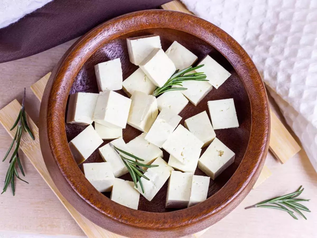 Paneer: શું ખાટું પનીર તમારો ખાવાનો સ્વાદ બગાડી નાખે છે? તો ખાટાપણું દૂર કરવા અજમાવો આ ટિપ્સ https://www.pravinews.com/food/how-to-fix-paneer-sourness-paneer-ka-khattapan-dur-krva-a-tips-to-keep-paneer-fresh-for-longer-time-14745