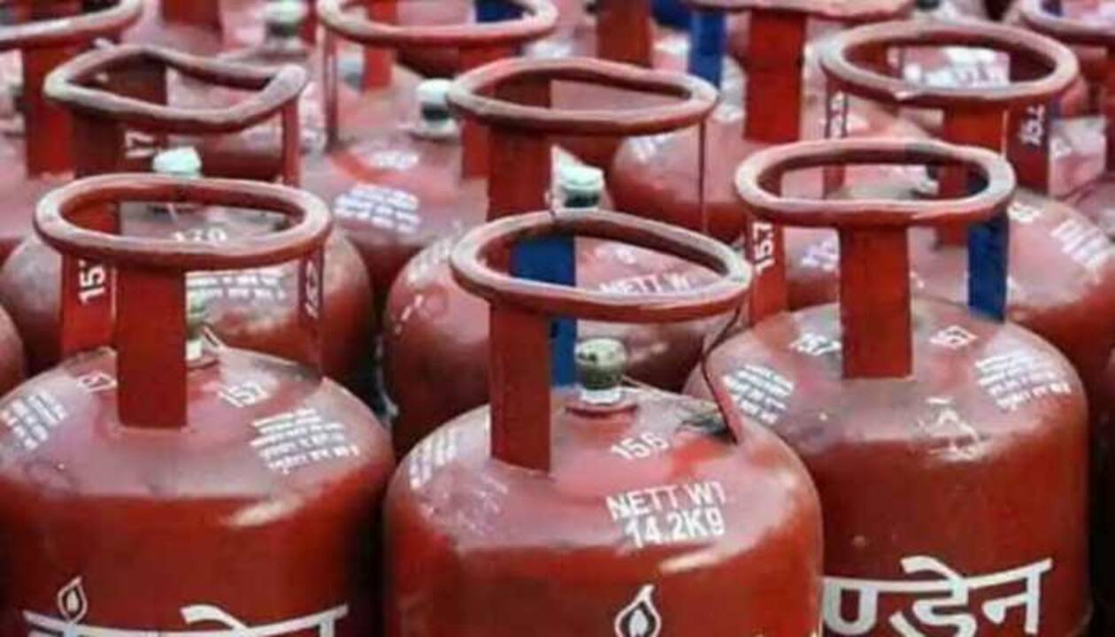 LPG Gas Cylinder: આ રીતે કરાવો ગેસ સિલિન્ડરનું બુકીંગ, તમને મળશે મોટું કેશબેક https://www.pravinews.com/world-news-in-gujarati/lpg-gas-cylinder-book-gas-cylinder-in-this-way-if-you-get-cashback-then-booking-will-be-done-very-cheaply-16323