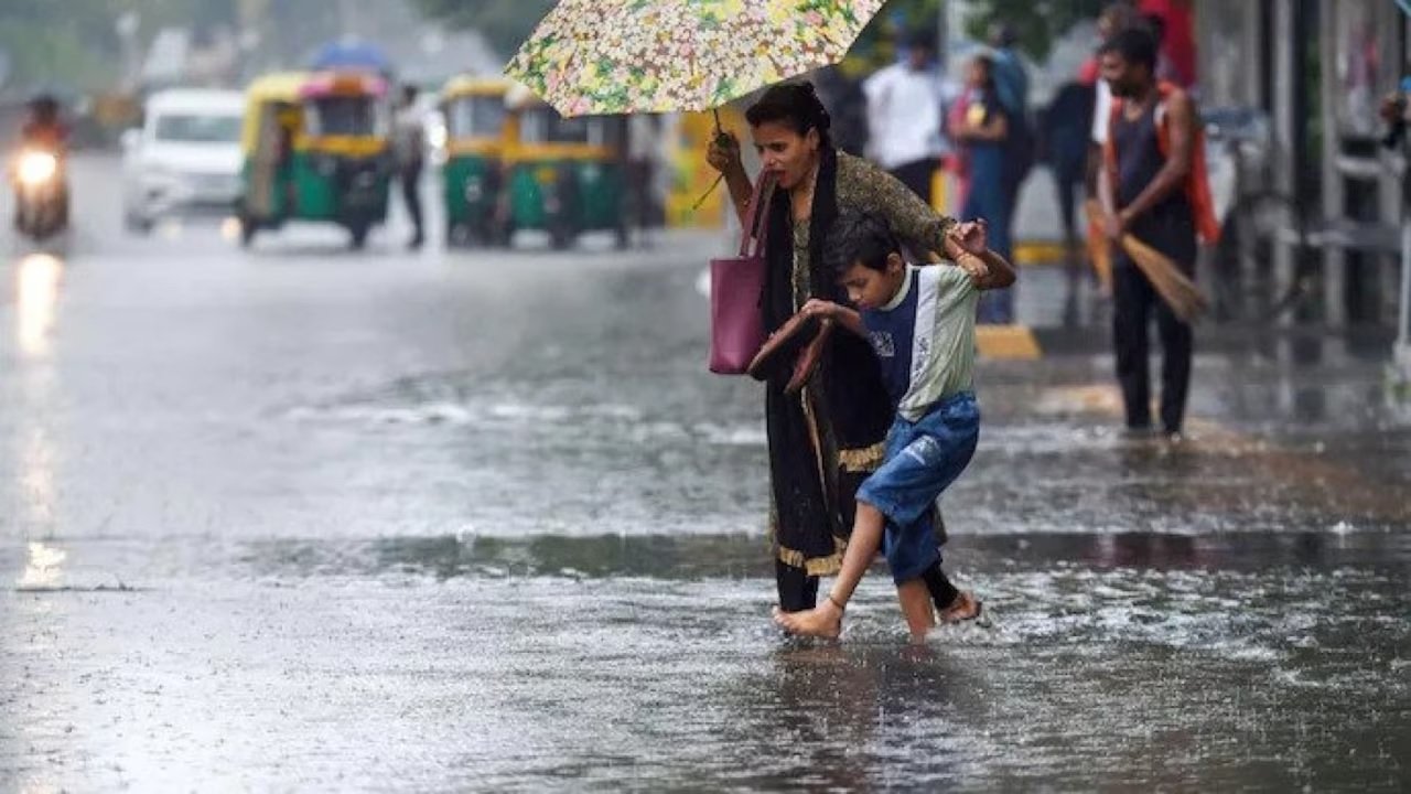 Monsoon Latest Updates: આ રાજ્યો માટે સારા સમાચાર, કાળઝાળ ગરમીથી મળશે રાહત https://www.pravinews.com/world-news-in-gujarati/monsoon-latest-updates-delhi-up-uttarkhand-monsoon-date-heavy-rainfall-alerts-in-many-states-weather-forecast-13378