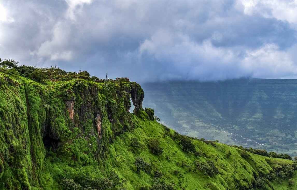 Places to Visit in Maharashtra: ચોમાસામાં મહારાષ્ટ્રના આ સ્થળોની મુલાકાત લેવાનો પ્લાન બનાવો, સુંદરતા તમને મંત્રમુગ્ધ કરી દેશે. https://www.pravinews.com/travel-news/places-you-must-visit-in-maharashtra-during-monsoon-12834