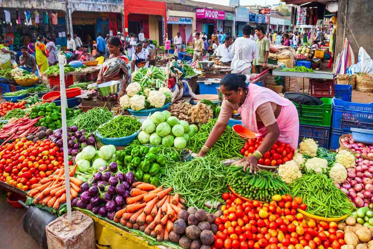 Prices Of Food : શાકભાજી અને અનાજમાં શા માટે ભાવ વધી રહ્યા છે, શું છે તેનું કારણ? https://www.pravinews.com/business/why-the-prices-of-food-items-may-remain-high-in-india-14134