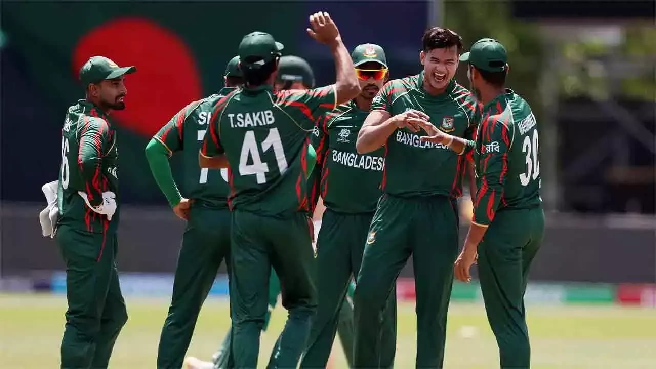 Bangladesh Cricket Team : T20 વર્લ્ડ કપ દરમિયાન બાંગ્લાદેશના ખેલાડીએ કરી હતી મોટી ભૂલ, હવે થયો ખુલાસો https://www.pravinews.com/sports/bangladesh-player-taskin-ahmed-didn-t-wake-up-on-time-missed-team-bus-for-game-against-india-in-t20-world-cup-2024-17011