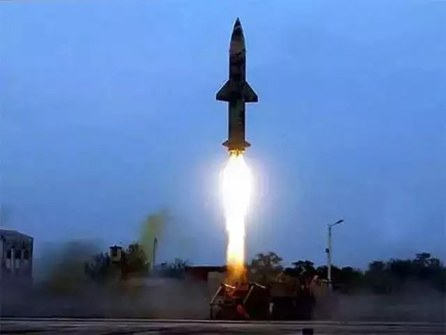 DRDO : ડીઆરડીઓએ પહેલા છોડી પૃથ્વી-2 મિસાઈલ, પછી કર્યું આ મિસાઈલનું સફળ પરીક્ષણ https://www.pravinews.com/world-news-in-gujarati/to-hit-prithvi-2-short-range-nuclear-ballistic-missile-23414