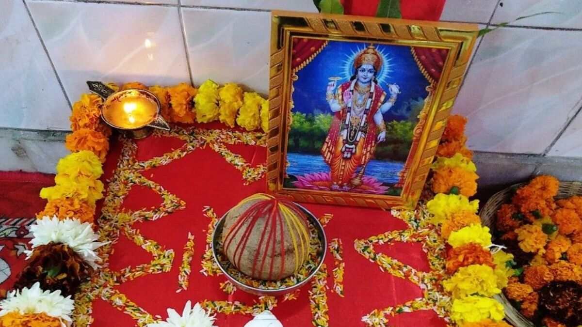 Aja Ekadashi: આજે અજા એકાદશી છે, અહીં વાર્તા વાંચો, કેવી રીતે વિષ્ણામિત્રે હરિશ્ચંદ્ર પાસેથી બધું છીનવી લીધું? https://www.pravinews.com/religion/aja-ekadashi-vrat-katha-32021