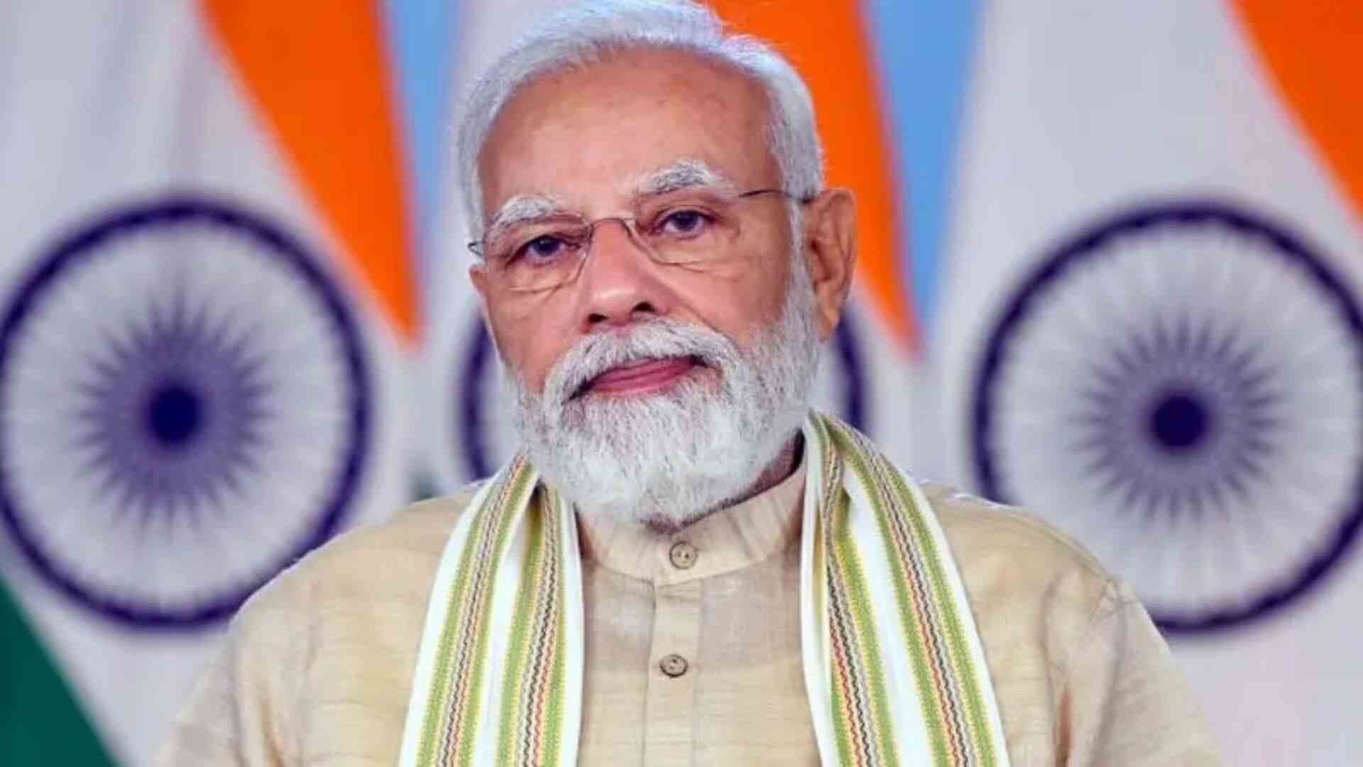 PM Modi Ukraine Visit : મોદી પ્લેનના બદલે આ રીતે પહોંચશે યુક્રેન, ખાસિયત જાણીને તમે ચોંકી જશો https://www.pravinews.com/international-news/pm-modi-to-travel-in-rail-force-one-all-about-luxury-train-in-which-pm-will-travel-to-kyiv-31246