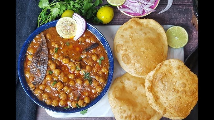 Chhole-Bhature Recipe: આ રીતે બનાવો છોલે-ભટુરા, તમને બજાર જેવો સ્વાદ મળશે https://www.pravinews.com/food/chhole-bhature-easy-recipe-to-make-at-home-32593