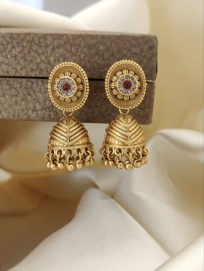 Raksha bandhan 2024 Jhumki Designs : ઝુમકી ઇયરિંગ્સની આ નવી ડિઝાઇન તમને દરેક વસ્તુ સાથે શ્રેષ્ઠ દેખાવ આપશે https://www.pravinews.com/lifestyle/fashion-news/raksha-bandhan-2024-fancy-jhumki-designs-with-salwar-suit-and-saree-30546