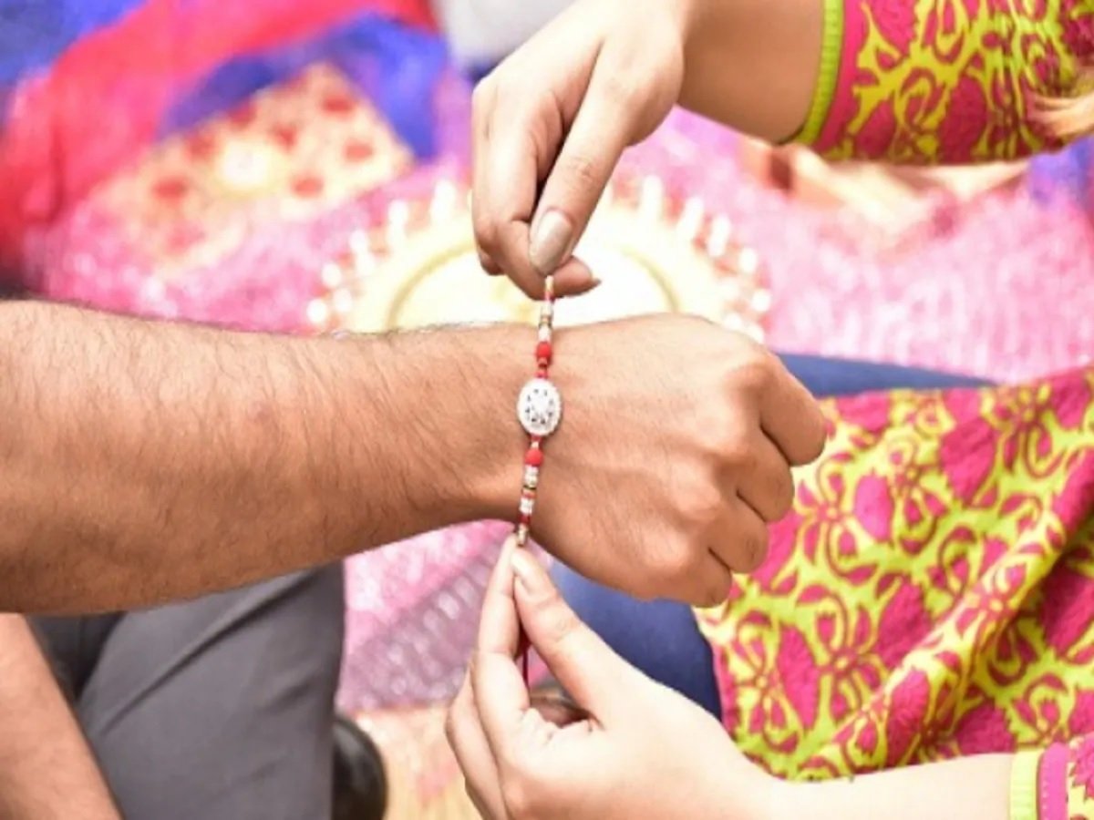 Rakshabandhan 2024: રક્ષાબંધન પર ન કરશો આ ભૂલ, નહીં તો ભાઈ-બહેનના સંબંધોમાં ખટાશ આવશે. https://www.pravinews.com/religion/astrology/raksha-bandhan-2024-niyam-do-not-make-mistakes-even-by-mistake-on-raksha-bandhan-29614