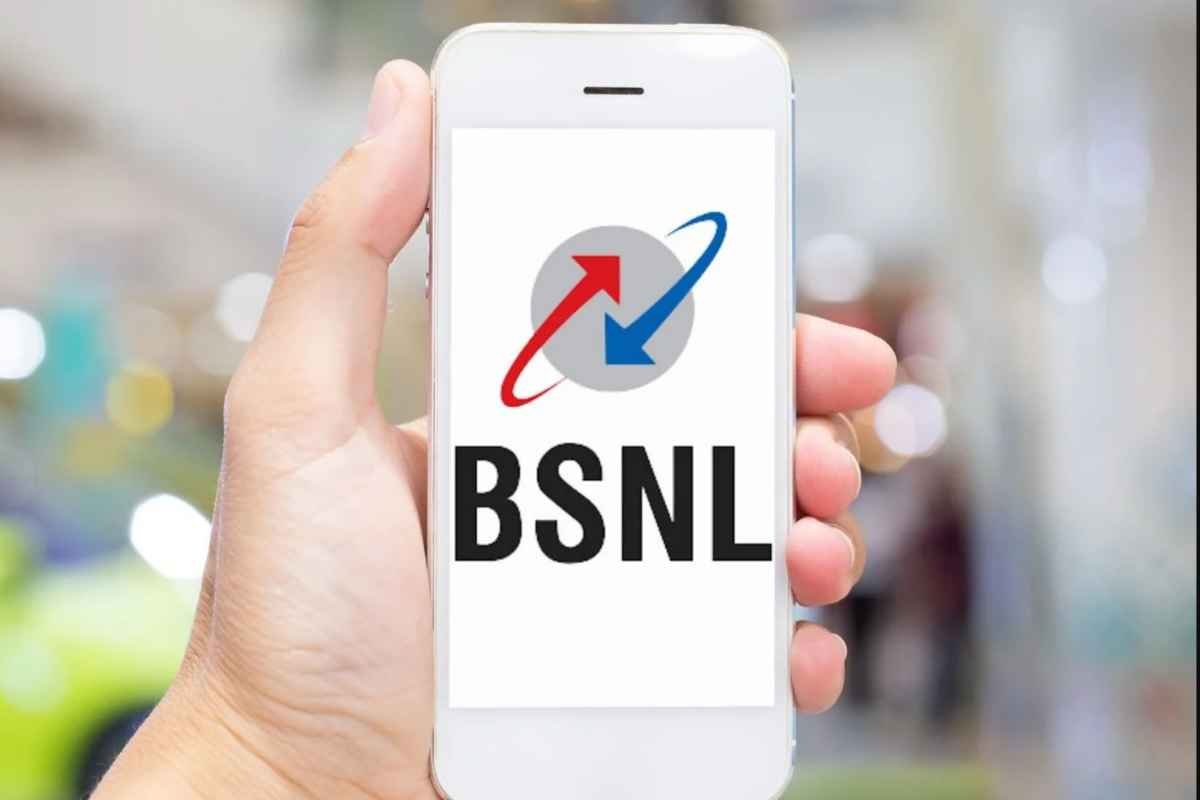 BSNL મેદાનમાં આવતા Jio-Airtel ની હવા ટાઈટ કરી નાખી, આ સ્કીમ જાણશો તો મોજ પડી જશે https://www.pravinews.com/technology/bsnl-sarvatra-tech-enable-users-to-enjoy-high-speed-internet-through-their-home-fibre-connections-38252