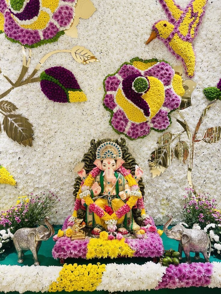 Ganesh Chaturthi 2024 : ભગવાન ગણેશ માટે મંદિરની સજાવટ કરી રહ્યા છો, તો આ વસ્તુઓનો અવશ્ય ઉપયોગ કરો https://www.pravinews.com/religion/astrology/ganesh-chaturthi-2024-ganpati-bappa-mandir-decoration-idea-ganesh-utsav-34222