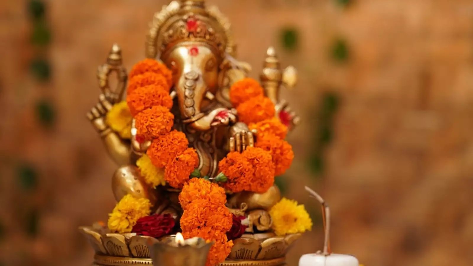 Ganesh Chaturthi 2024: જરૂર રાખજો ગણપતિ બાપ્પાની પૂજામાં આ 3 વસ્તુઓ, તિજોરી ખજાનાથી છલકાઈ જશે! https://www.pravinews.com/religion/ganesh-chaturthi-2024-must-offered-these-3-thing-to-lord-ganesha-on-the-occasion-of-ganesh-chaturthi-35047