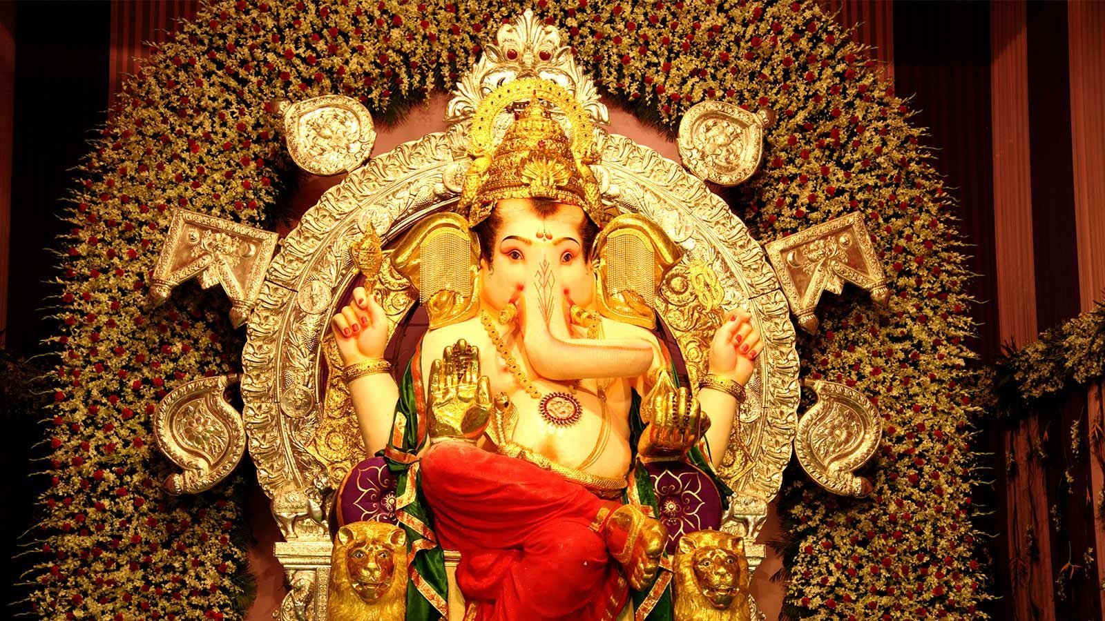 Ganesh Chaturthi 2024: આ જગ્યાએ સૌથી ભવ્ય ગણપતિ આયોજન કરવામાં આવ્યું છે, મુલાકાત લેવાનું ભૂલશો નહિ https://www.pravinews.com/travel-news/ganeshotsav-2024-celebration-and-pandals-most-famous-ganpati-pandals-in-india-visit-on-ganesh-chaturthi-34065