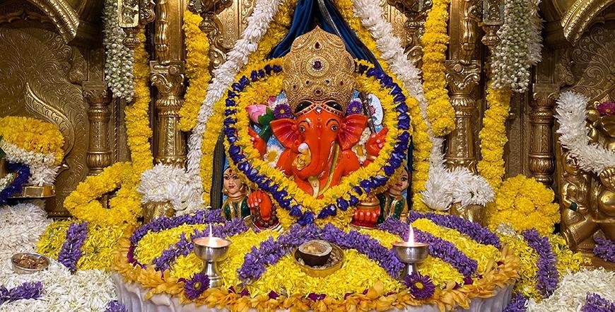 Ganesh Chaturthi 2024: સિદ્ધિવિનાયક મંદિરમાં દર્શન કેવી રીતે કરશો? જાણો સંપૂર્ણ માહિતી https://www.pravinews.com/travel-news/ganeshotsav-2024-how-to-reach-siddhivinayak-temple-mumbai-entry-rule-registration-on-ganesh-chaturthi-34110