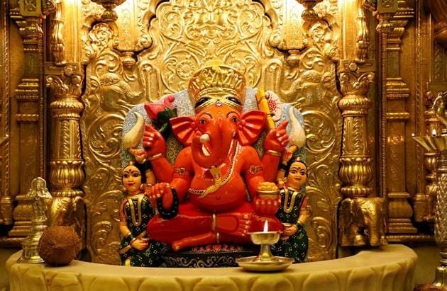 Ganesh Chaturthi 2024: સિદ્ધિવિનાયક મંદિરમાં દર્શન કેવી રીતે કરશો? જાણો સંપૂર્ણ માહિતી https://www.pravinews.com/travel-news/ganeshotsav-2024-how-to-reach-siddhivinayak-temple-mumbai-entry-rule-registration-on-ganesh-chaturthi-34110