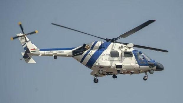 Helicopter crash : રેસ્ક્યૂમાં ગયેલા કોસ્ટગાર્ડના હેલિકોપ્ટર સાથે મોટી દુર્ઘટના, ખાબક્યું સીધું દરિયામાં https://www.pravinews.com/gujarat-news/indian-coast-guard-helicopter-crashes-in-arabian-sea-near-gujarat-two-pilots-missing-33781