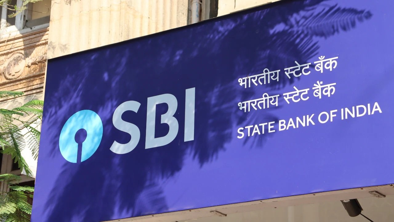 SBI ખાસ સ્કીમ 2024 : SBIની આ ખાસ સ્કીમમાં રોકાણ કરવાની છેલ્લો મોકો, આટલા દિવસની FD પર આટલા ટકા સુધી વ્યાજ મળશે https://www.pravinews.com/business/sbi-amrit-kalash-fd-scheme-last-chance-to-invest-till-30-september-35476