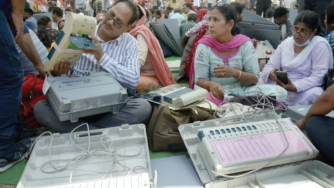 EC એ EVM સાથે 1440 VVPAT સ્લિપ મેળવી, જાણો શું આવ્યું પરિણામ? https://www.pravinews.com/world-news-in-gujarati/eci-claims-no-mismatch-of-vvpat-in-maharashtra-67961