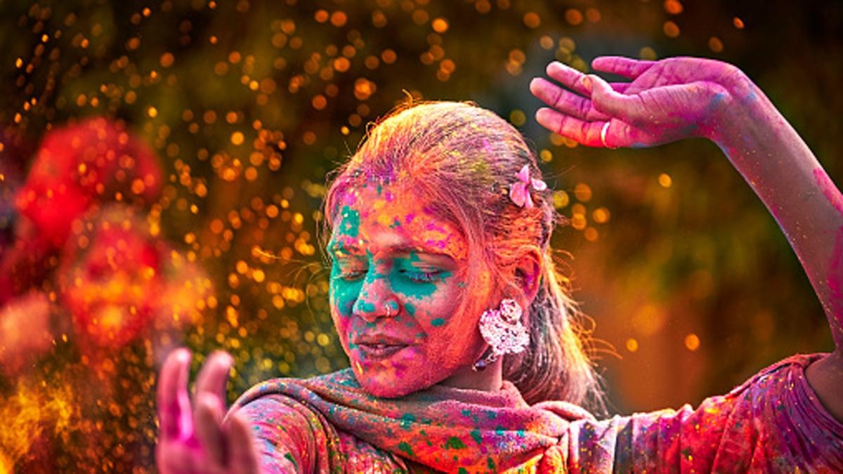 Holi 2025: ક્યારે ઉજવવામાં આવશે રંગોનો તહેવાર હોળી? જાણી લો હોલિકા દહનની તારીખ અને સમય https://www.pravinews.com/religion/astrology/holi-2025-kab-hai-when-is-holi-2025-in-india-holika-dahan-date-and-time-90730