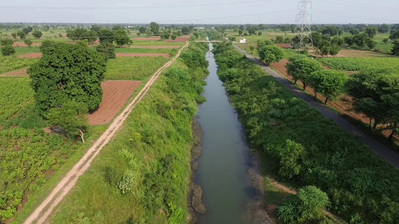 જળ સંગ્રહ માટે ‘સુજલામ સુજલામ’ની અહમ ભૂમિકા, રાજ્યમાં છેલ્લા બે વર્ષમાં જળ ક્ષેત્રે ૩૩ હજારથી વધુ કામો પૂર્ણ https://www.pravinews.com/gujarat-news/the-important-role-of-sujalam-sujalam-for-water-conservation-more-than-33-thousand-works-completed-in-the-water-sector-in-the-last-two-years-in-the-state-92715